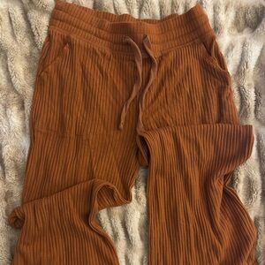 Beyond Yoga Breathe Easy Ribbed Wide Leg Pant (short length) - Copper color